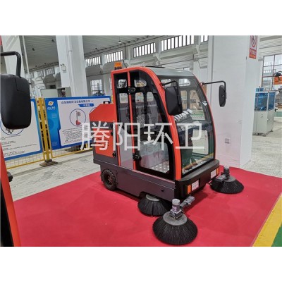 電動掃地車底盤的日常保養(yǎng)