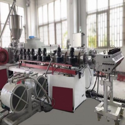 PVC寬幅卷材生產線廠家